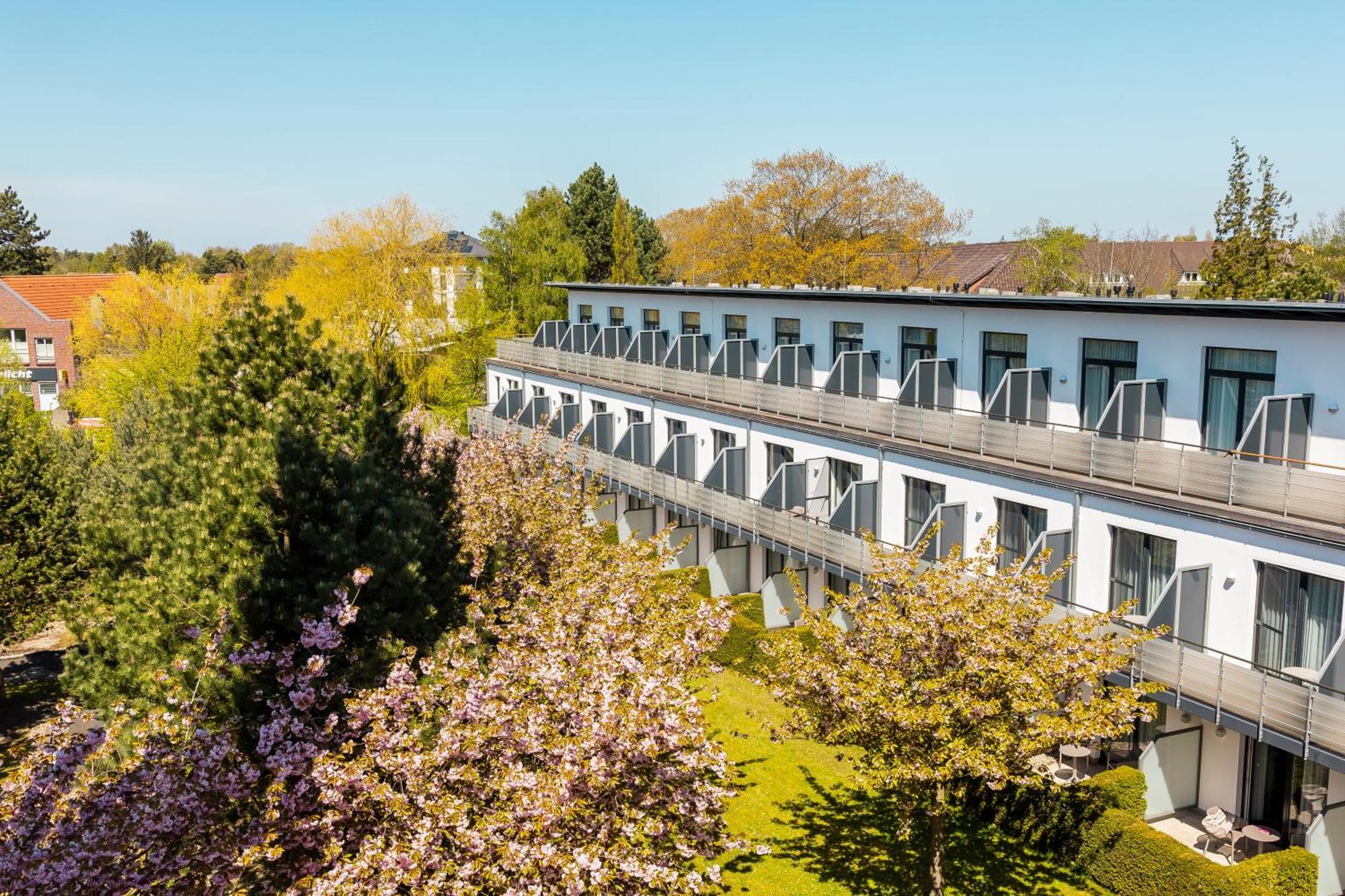 Resort Hotel IV Jahreszeiten Zingst Exterior foto